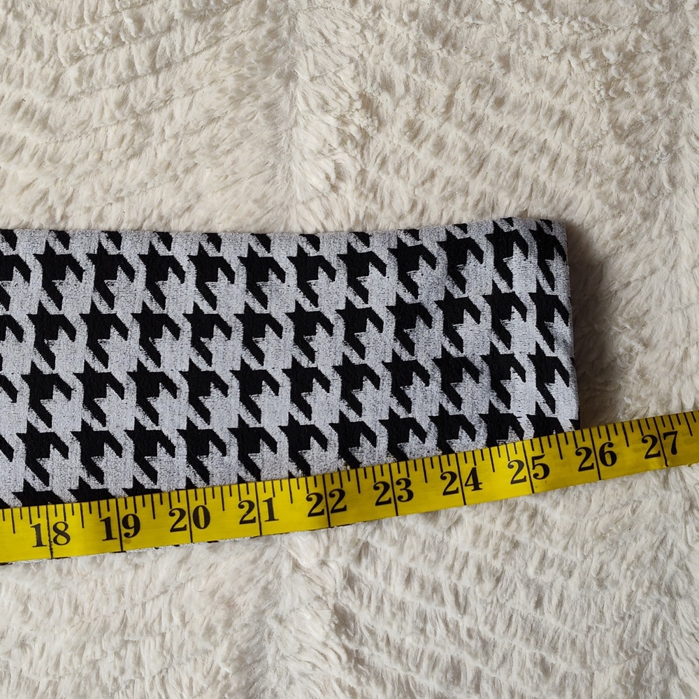 Britt's Knit's Houndstooth Leggings E U C - Picture 5 of 7